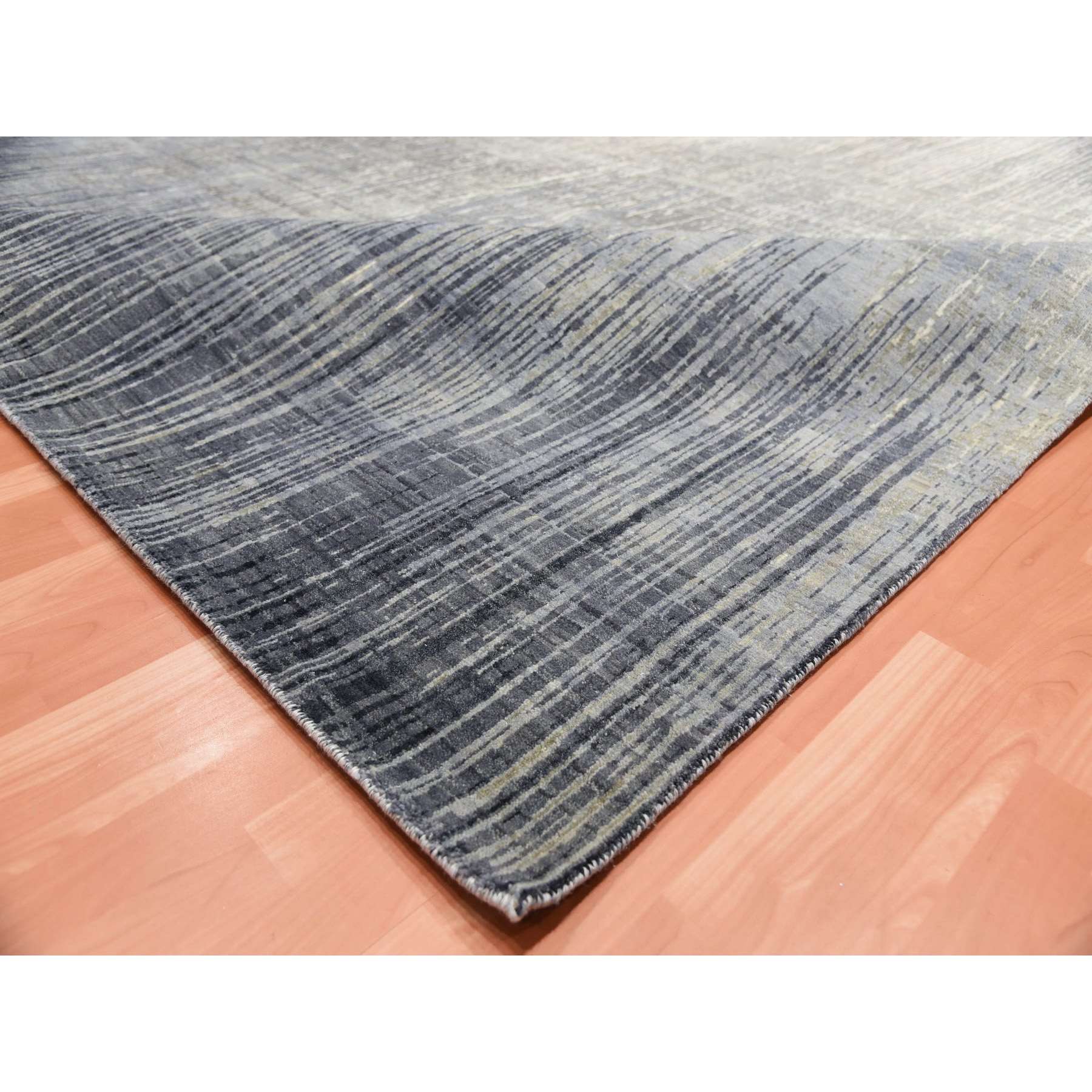 Modern-and-Contemporary-Hand-Knotted-Rug-375590