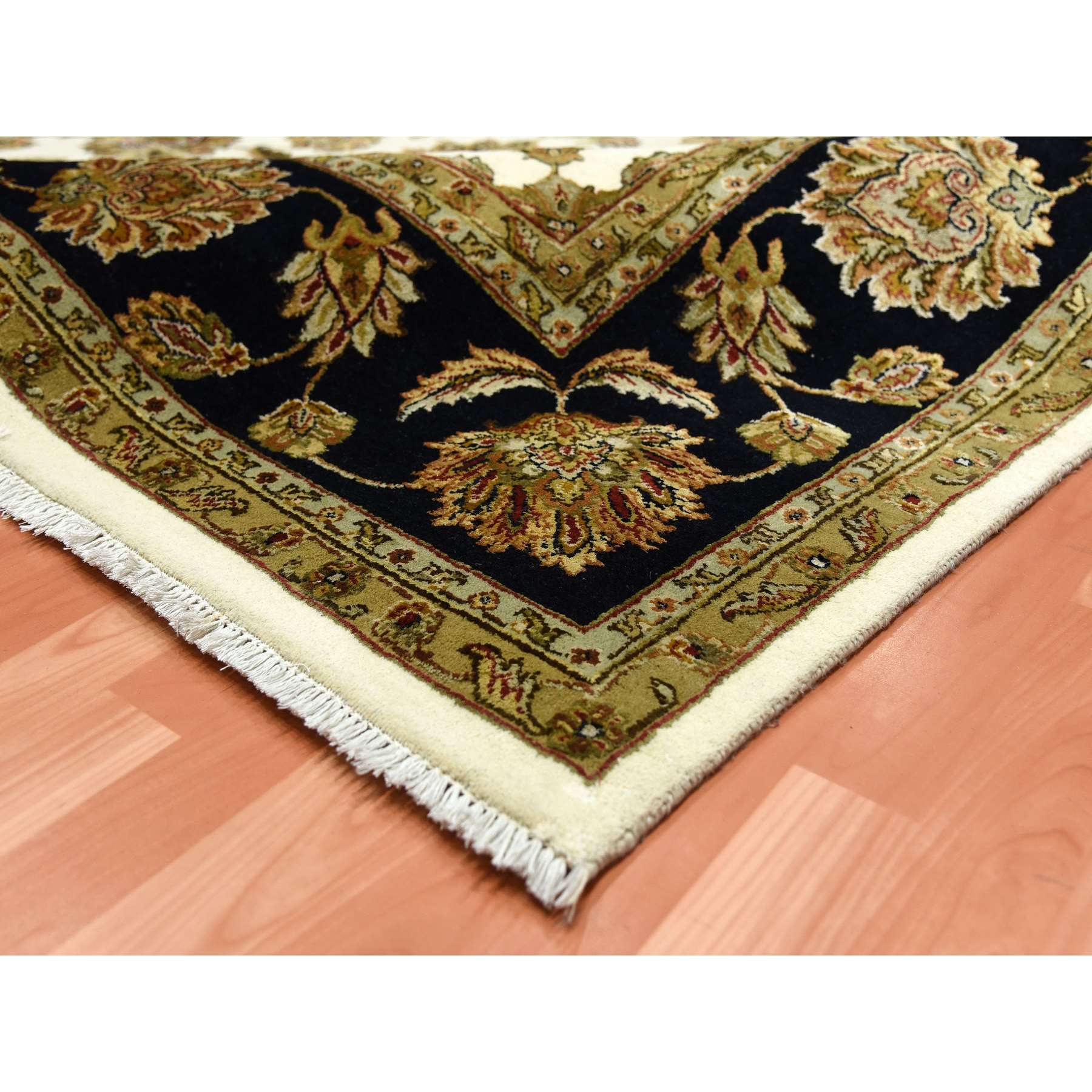 Rajasthan-Hand-Knotted-Rug-376335