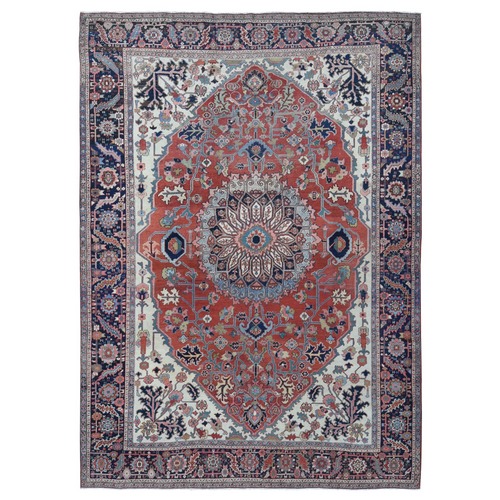 Brick Red Antique Persian Serapi Heriz with Eye Shape Flower Medallion, Good Condition, Clean, Hand Knotted Pure Wool Oriental Rug